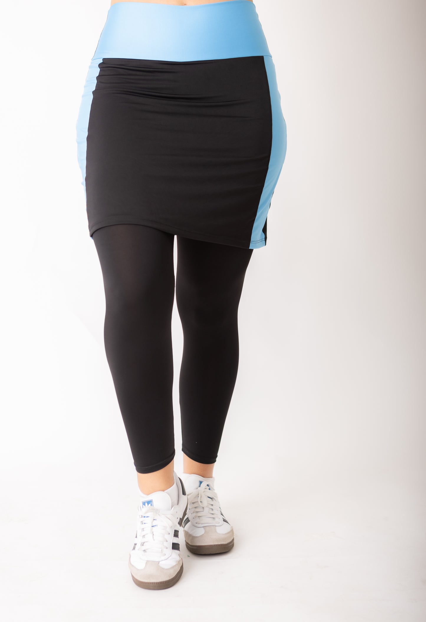 Moda Fitness Saia Calça Preto e Azul
